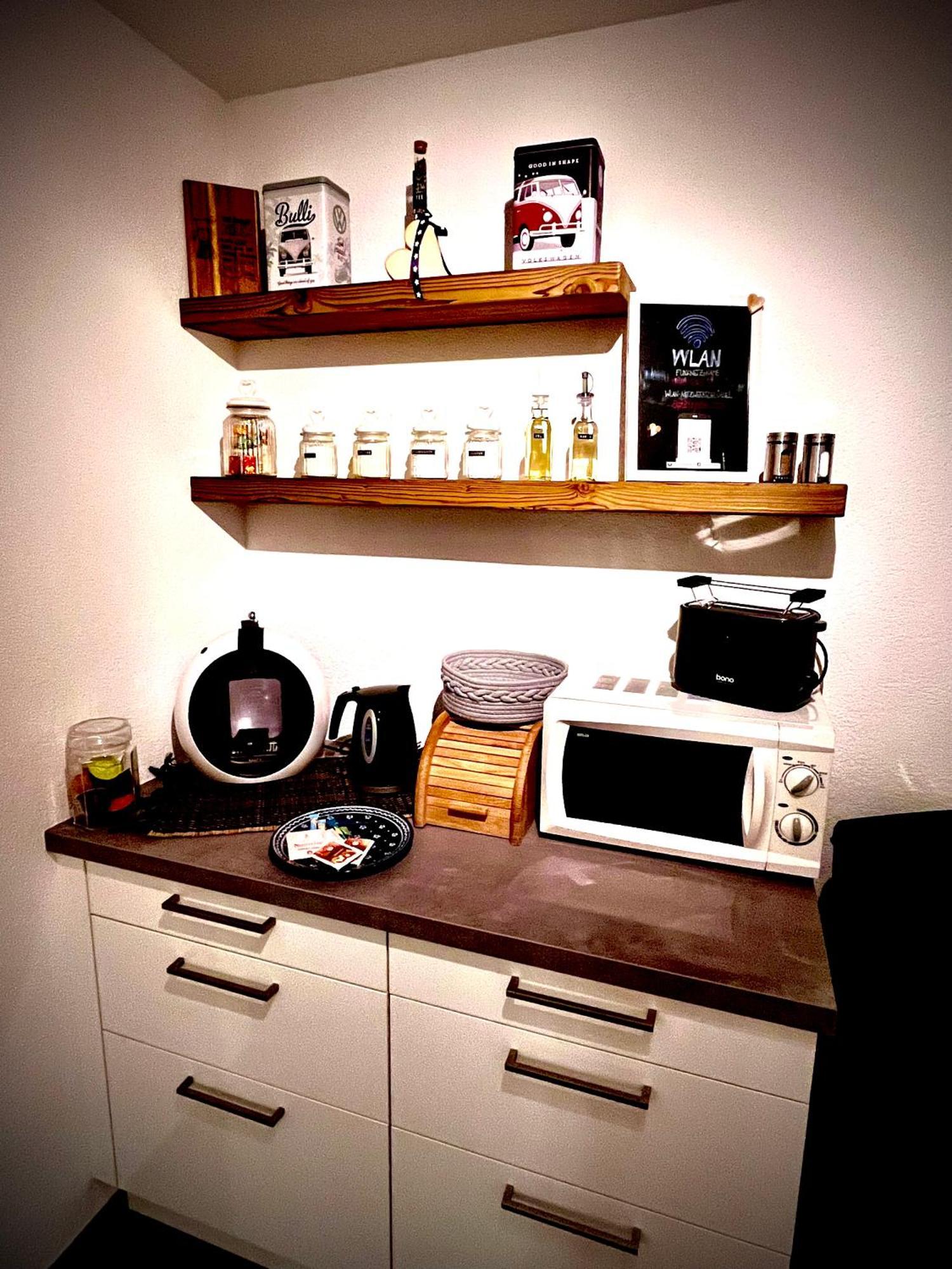 Apart Rebecca Schonwies Luaran gambar